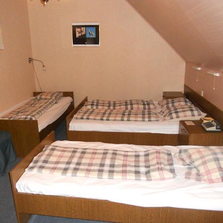 Hotel Ten Putte Gistel Buitenkant foto