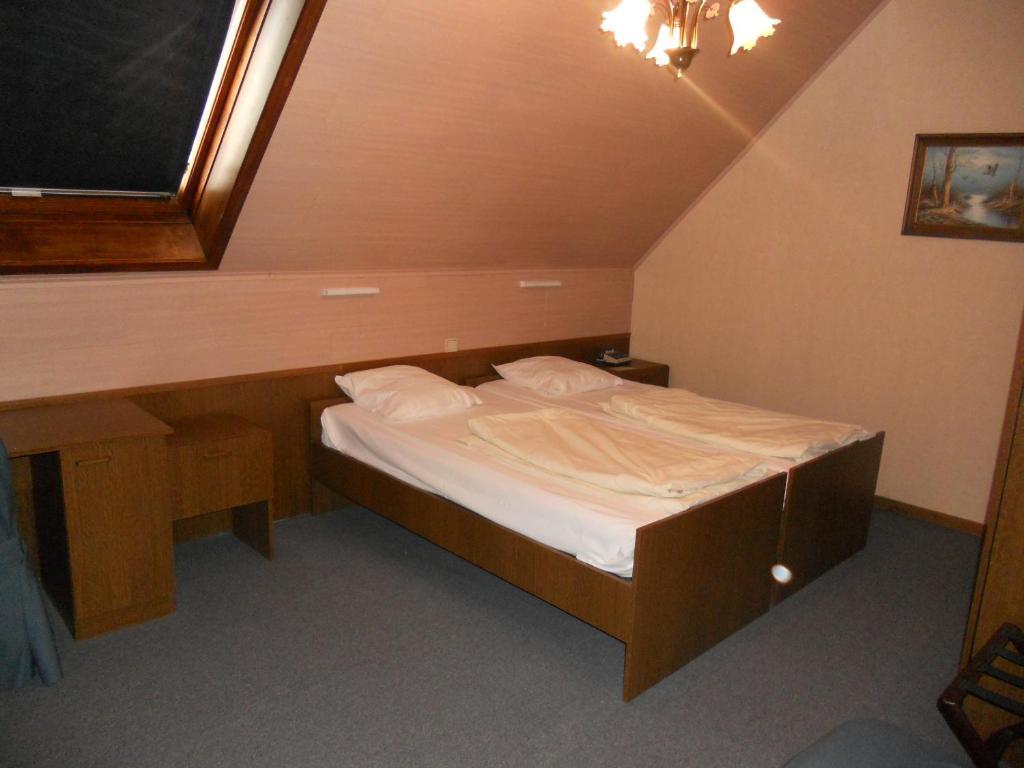 Hotel Ten Putte Gistel Kamer foto