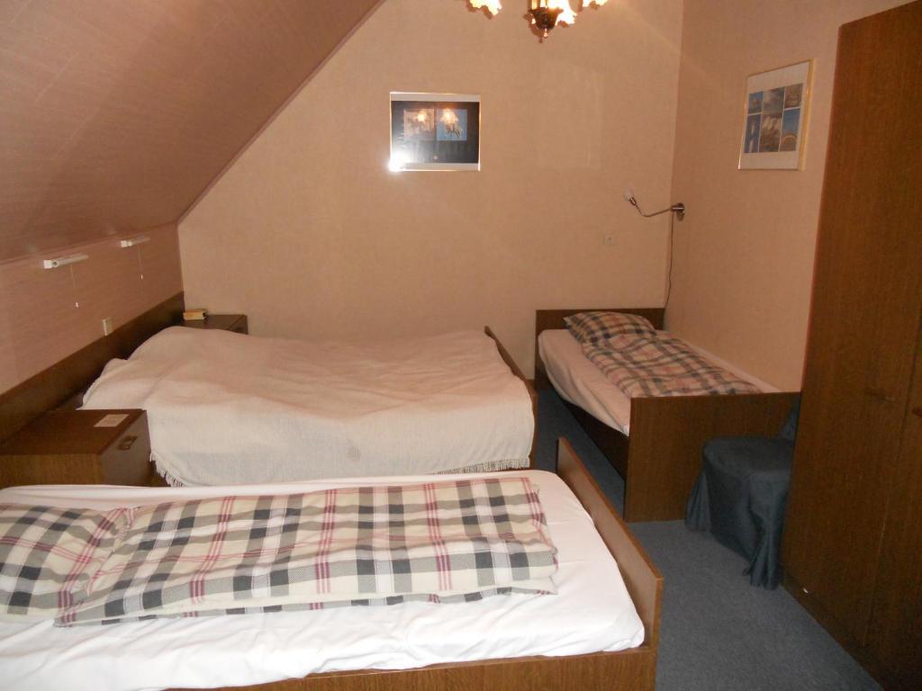 Hotel Ten Putte Gistel Kamer foto